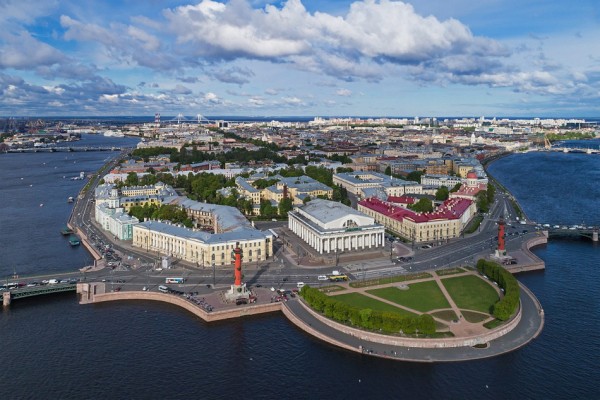 Над стрелкой Васильевского острова прозвучит Ленинградская симфония Шостаковича