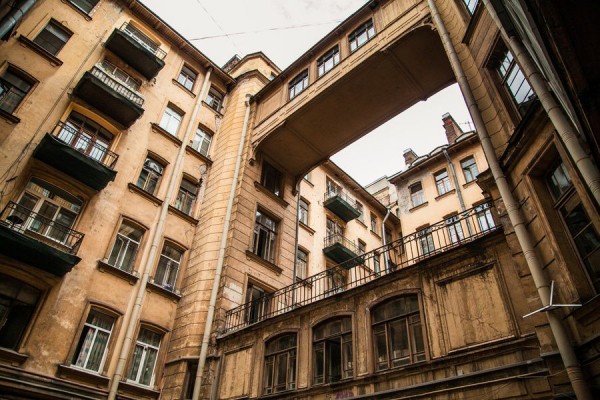 Индивидуальная экскурсия &laquo;Парадные и дворы района Литейного проспекта&raquo;