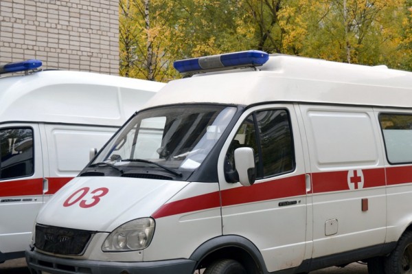 В Ленобласти автомобиль сбил одиноко идущего вдоль дороги восьмилетнего ребенка