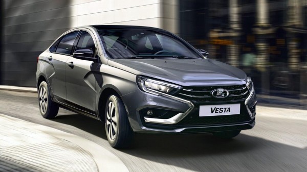 "АвтоВАЗ" планирует начать выпуск обновленной Lada Vesta на природном газе в 2024 году