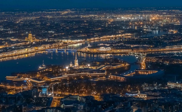 Куда пойти на День города в Петербурге: покормить верблюда, увидеть рыцарский турнир и спеть советские песни