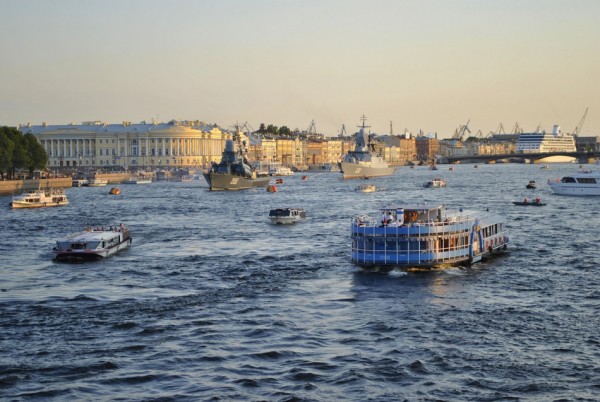 День ВМФ, &laquo;Акустика счастья&raquo; и ретрит в лесу: куда пойти в Петербурге 28 июля &ndash; 3 августа