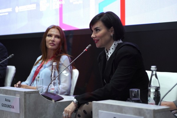Анна Годунова: « Для меня не существует слов "талант" и "креатив"» Анна Годунова: « Для меня не существует слов "талант" и "креатив"»