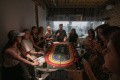 Послушать Pompeya и Jane Air, побывать на фарфоровом заводе и метнуться за границу с коктейлем: гид по Saint-Petersburg Cocktail Week 2023 Послушать Pompeya и Jane Air, побывать на фарфоровом заводе и метнуться за границу с коктейлем: гид по Saint-Petersburg Cocktail Week 2023