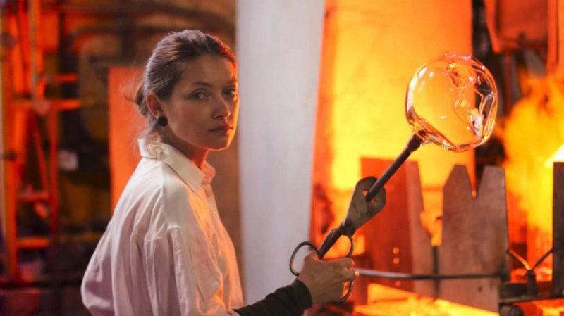 Стеклодувные мастер-классы для взрослых и детей в студии Artista Glass в &laquo;Севкабель Порту&raquo;