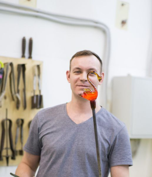 Стеклодувные мастер-классы для взрослых и детей в студии Artista Glass в &laquo;Севкабель Порту&raquo;