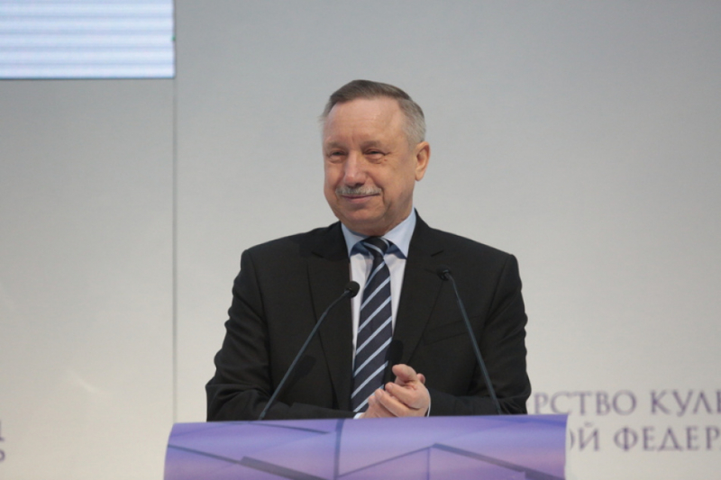 Беглов намерен повышать престиж профессии дворника