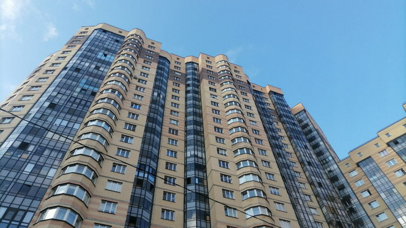 Какое место занимает Петербург по количеству продаж вторичного жилья