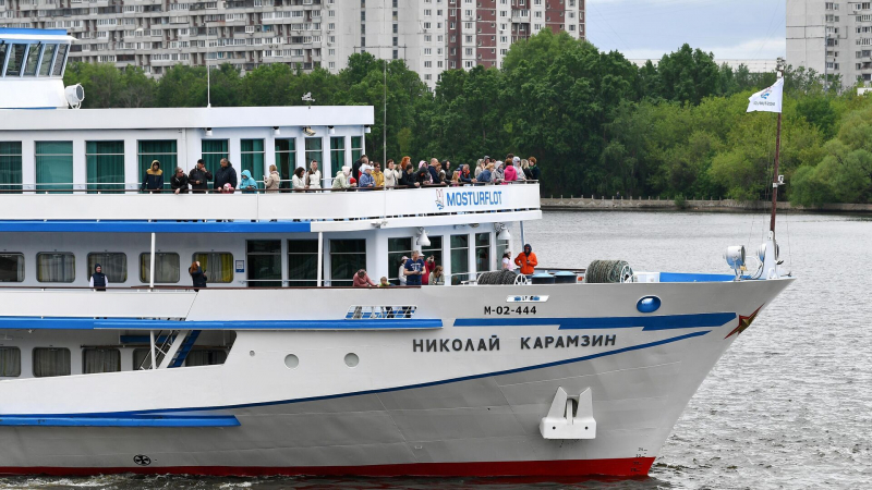Суд приостановил работу теплохода "Николай Карамзин"
