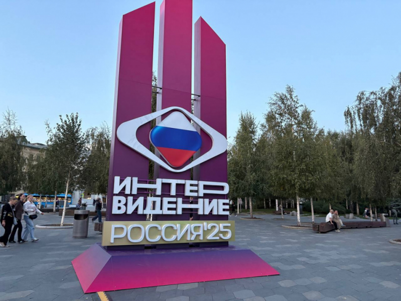 Что скрывают ведущие Интервидения-2025: неожиданные детали и семейные тайны