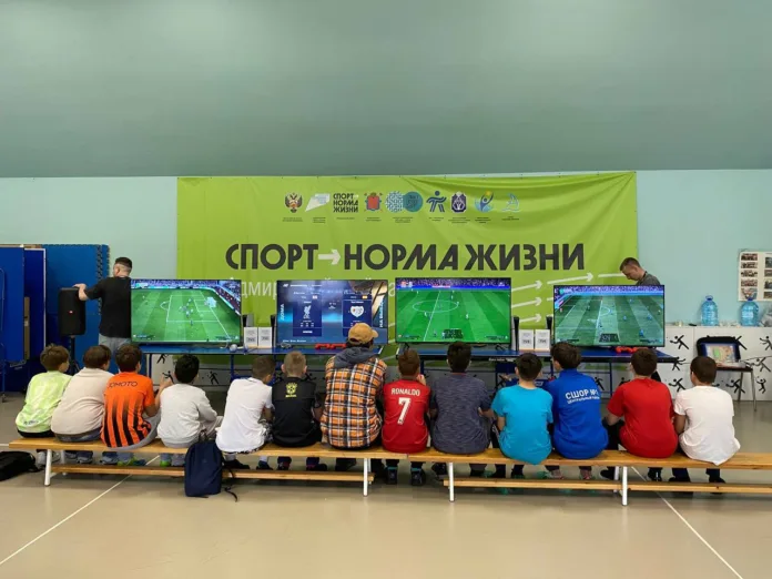 Турнир по киберфутболу EA FC 26 впервые состоялся в Адмиралтейском районе