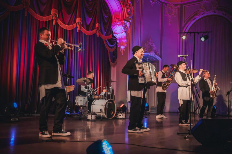 Балканский концерт оркестра ACID HASID с музыкой Кустурицы и Бреговича