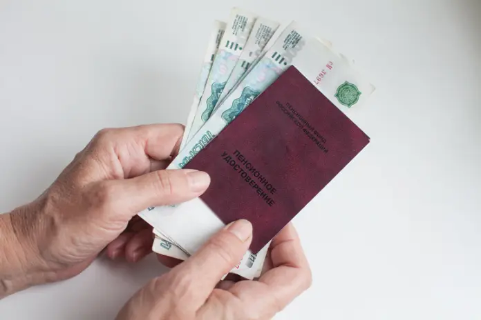 Пенсионерам повысят выплаты в декабре