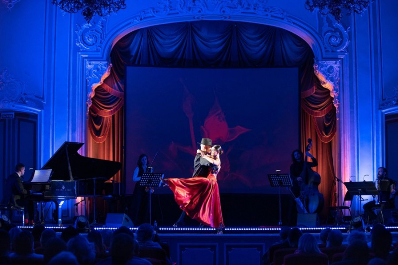 Музыкально-танцевальный перформанс TANGO. AMORE