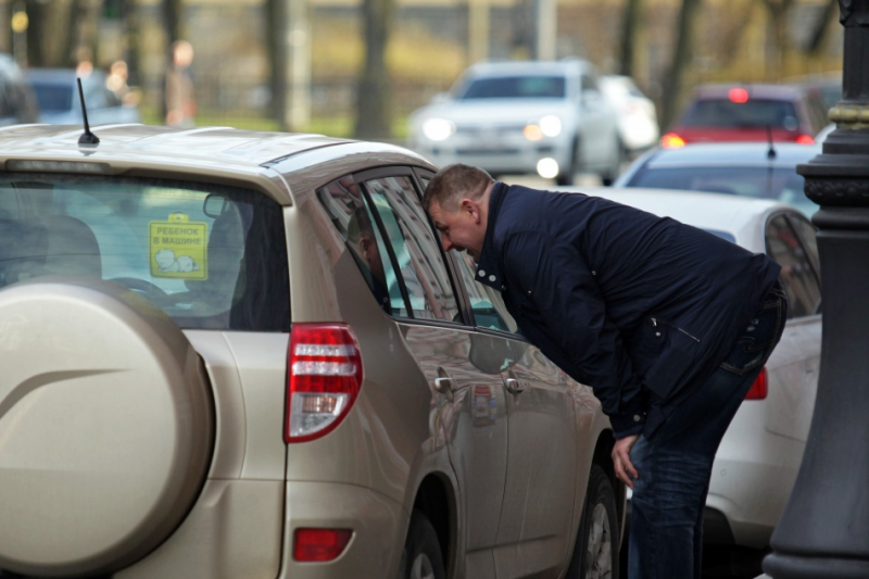 Почему россиянам пересчитывают сборы за автомобили из Армении и Казахстана