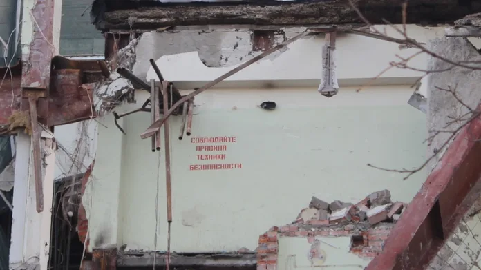 В Петербурге эвакуировали 24 жильца дома после обрушения на Сытнинской улице