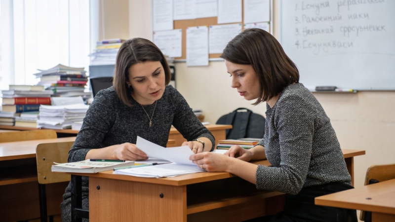 Новые льготы для учителей Петербурга: помогут ли они решить кадровый дефицит